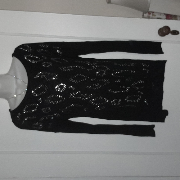 NWOT women's APT9 size xs black long sleeve embellished top. - Picture 1 of 4